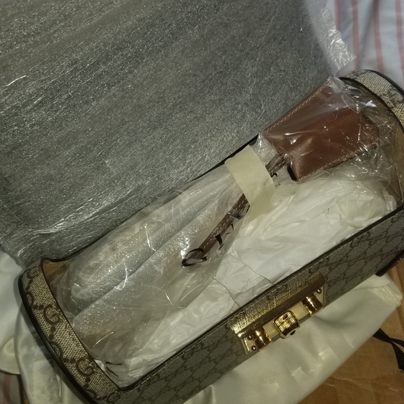 Handbag - Picture 10 of 10